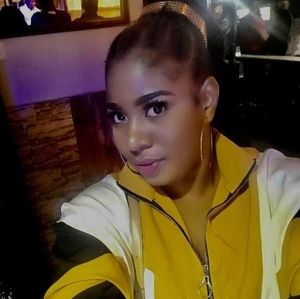 Meet your Posher, Pauline